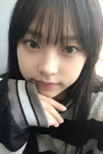 Image tagged Close Up, Selfie, Sweatshirt